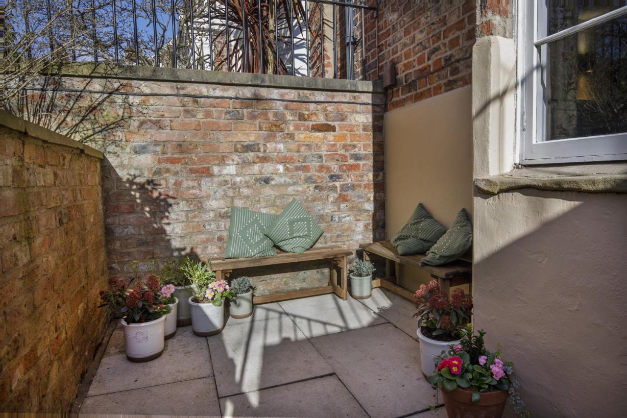 The Garden Square - Unique Luxury Apartment In Historic Garden Square - Ideal For 2 People 约克 外观 照片